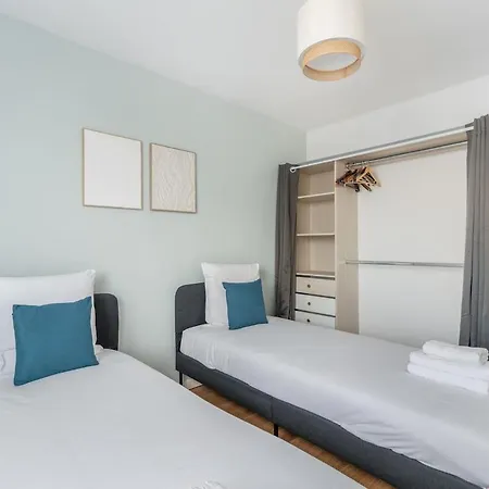 Apartamento Cozy, Private Parking And Office With Screen 74 M2 *