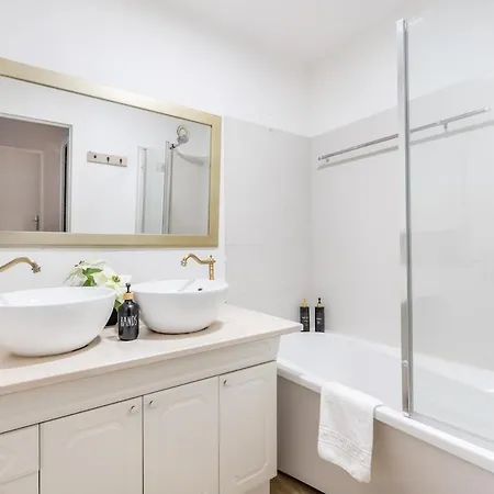 Cozy, Private Parking And Office With Screen 74 M2 Asnières